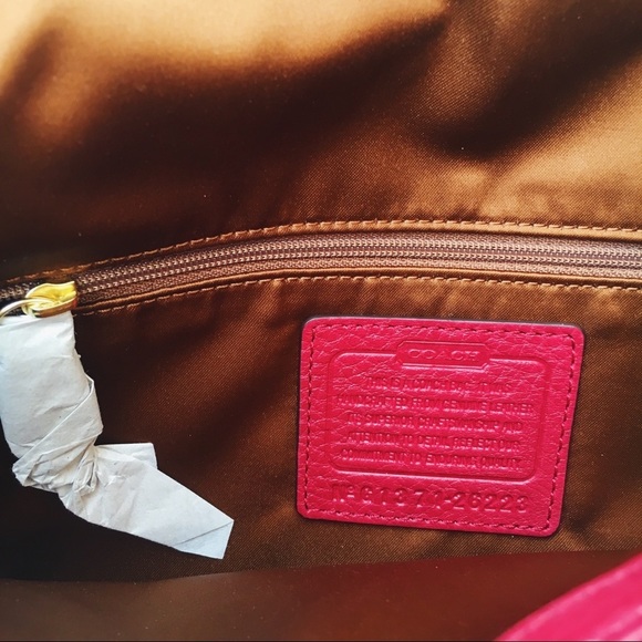 Authentic COACH Leather Bag Red & Gold Purse - Picture 4 of 8